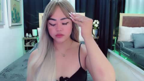 Snapshot of lustfuloffendertrina chatting on 7, 2, 2025 Trina online show from 7, 2, 2025