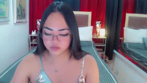 Snapshot of lustfuloffendertrina chatting on 4, 3, 2025 Trina online show from 4, 3, 2025
