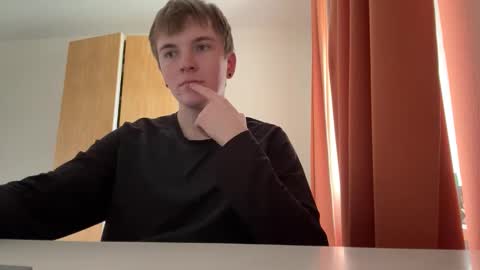 Snapshot of lustviper chatting on 25, 10, 2025 Nik online show from 25, 10, 2025