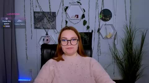 lusy_puff online show from 4, 12, 2024