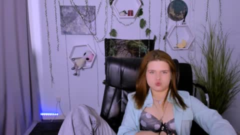 lusy_puff online show from 14, 12, 2024