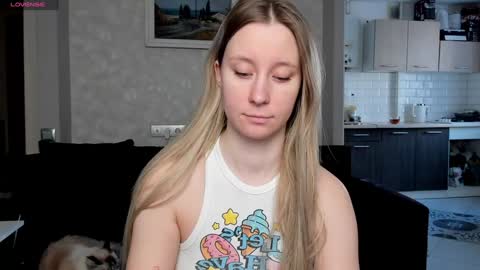 Snapshot of lusyagreenberg chatting on 8, 2, 2025 LusyaGreenberg online show from 8, 2, 2025