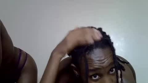 Snapshot of lutino_lovebirds chatting on 30, 4, 2026 lutino_lovebirds online show from 30, 4, 2026