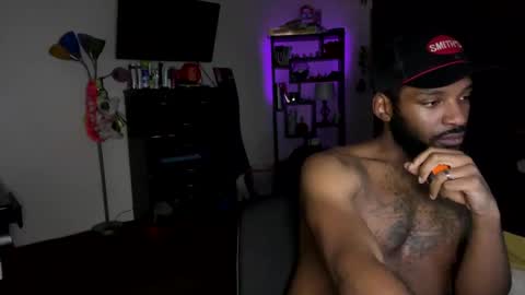 Snapshot of luverboibbc chatting on 7, 12, 2024 luverboi online show from 7, 12, 2024