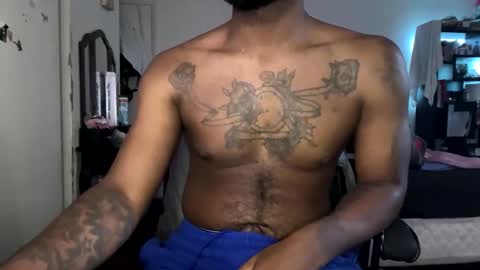 Snapshot of luverboibbc chatting on 27, 1, 2025 luverboi online show from 27, 1, 2025