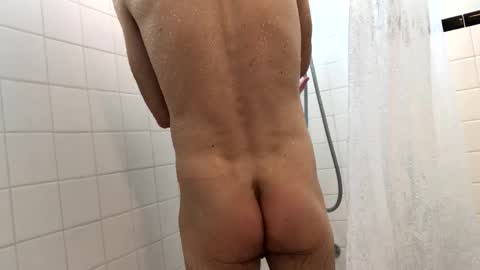 Snapshot of luvshonitoff chatting on 20, 2, 2025 Jim Bo online show from 20, 2, 2025