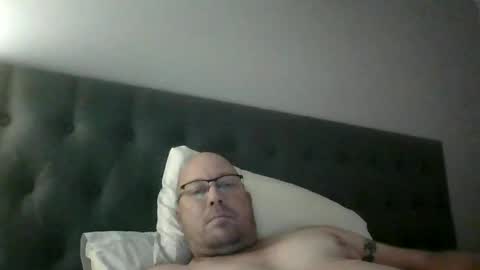 Snapshot of luvtwogodown chatting on 22, 1, 2025 luvtwogodown online show from 22, 1, 2025