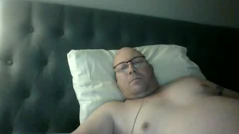 Snapshot of luvtwogodown chatting on 23, 1, 2025 luvtwogodown online show from 23, 1, 2025