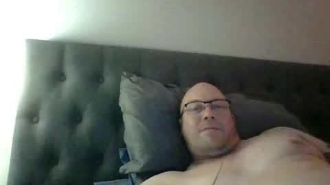 Snapshot of luvtwogodown chatting on 20, 9, 2025 luvtwogodown online show from 20, 9, 2025