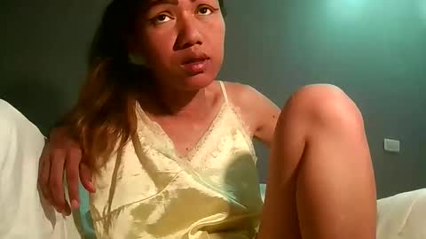 Snapshot of luvu4everxxx chatting on 18, 4, 2026 Bee Bee online show from 18, 4, 2026