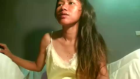 Snapshot of luvu4everxxx chatting on 12, 5, 2026 Bee Bee online show from 12, 5, 2026