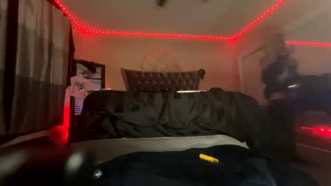 Snapshot of luvvlee chatting on 17, 2, 2026 luvvlee online show from 17, 2, 2026