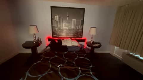 Snapshot of luvvlee chatting on 25, 4, 2026 luvvlee online show from 25, 4, 2026