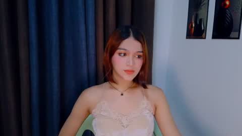Snapshot of lux_white chatting on 21, 6, 2026 queen lux online show from 21, 6, 2026