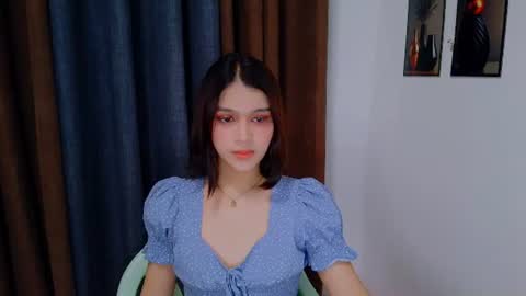Snapshot of lux_white chatting on 8, 7, 2026 queen lux online show from 8, 7, 2026