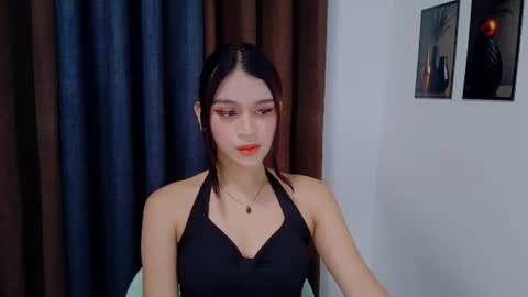 Snapshot of lux_white chatting on 14, 7, 2026 queen lux online show from 14, 7, 2026