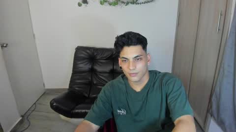 Snapshot of luxrx chatting on 29, 4, 2026 luxrx online show from 29, 4, 2026