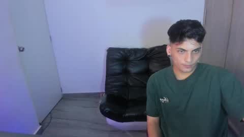 Snapshot of luxrx chatting on 3, 6, 2026 luxrx online show from 3, 6, 2026
