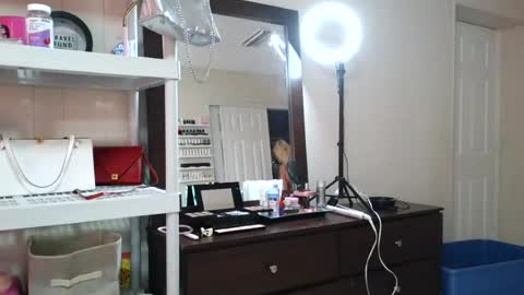 luxuriousbunny online show from 8, 8, 2026