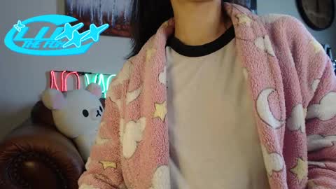 LuxxxTheFox online show from 9, 9, 2025