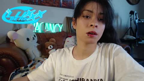 LuxxxTheFox online show from 10, 9, 2025