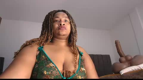 Snapshot of luxy_benet chatting on 15, 7, 2026 Big Benet online show from 15, 7, 2026