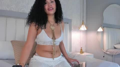Luxy Lux online show from 23, 4, 2026