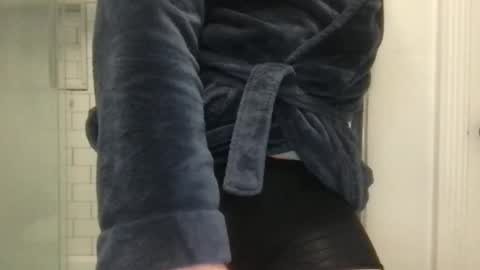 lvguynextdoor440656 online show from 14, 4, 2026