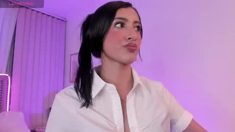 Snapshot of lya_brown chatting on 28, 4, 2026 lya_brown online show from 28, 4, 2026