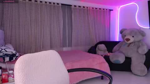 Lyann  online show from 24, 10, 2025