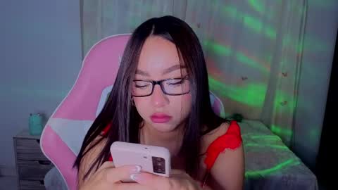 Snapshot of lyavalmont chatting on 19, 5, 2026 lyavalmont online show from 19, 5, 2026