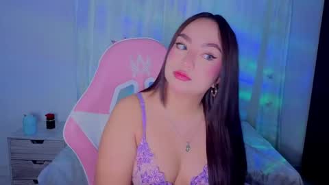 Snapshot of lyavalmont chatting on 19, 5, 2026 lyavalmont online show from 19, 5, 2026
