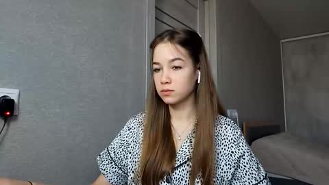 Mia online show from 18, 12, 2025