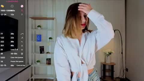 Snapshot of lydaerne chatting on 11, 5, 2026 Call me Liddy Im so new here show me how to get fun here please online show from 11, 5, 2026