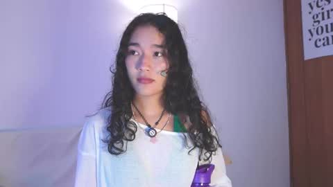 Lyhana Lee online show from 26, 11, 2025