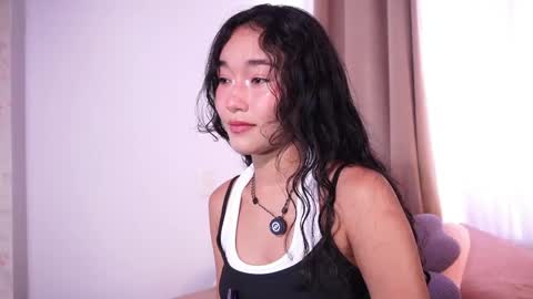 Lyhana Lee online show from 18, 4, 2026