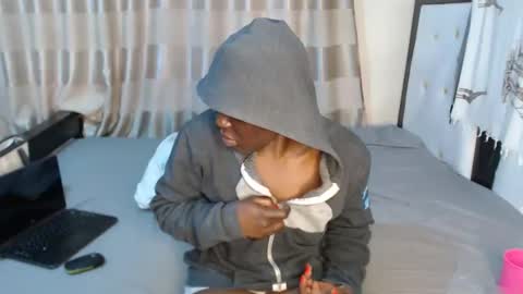 Snapshot of lyiajee chatting on 29, 10, 2025 lyiajee online show from 29, 10, 2025