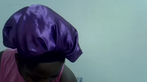 Snapshot of lyn_anna chatting on 2, 7, 2026 lyn_anna online show from 2, 7, 2026