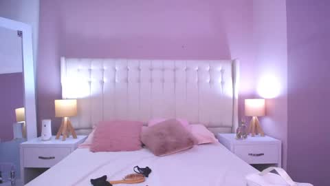 Lyn online show from 25, 2, 2025