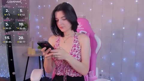 Snapshot of lynn_martin chatting on 13, 10, 2025 Lynn online show from 13, 10, 2025