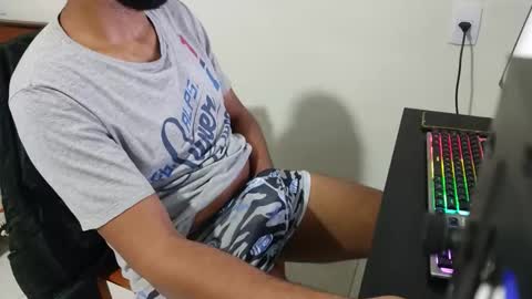 Snapshot of m0ren01995 chatting on 26, 5, 2026 m0ren01995 online show from 26, 5, 2026