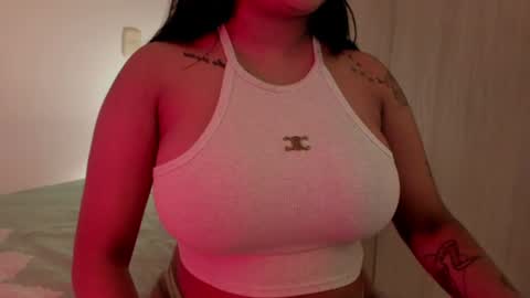 Snapshot of m1emilia chatting on 8, 8, 2026 Emilia online show from 8, 8, 2026
