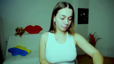 Snapshot of m_vikki chatting on 14, 12, 2025 Vikki online show from 14, 12, 2025