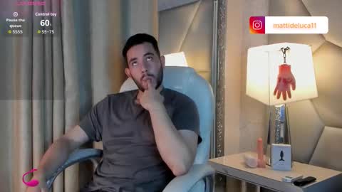 Snapshot of maatt_de_luca chatting on 29, 10, 2025 Matt De Luca online show from 29, 10, 2025