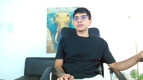 Max online show from 19, 3, 2026