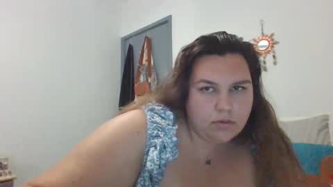 Snapshot of macca_105 chatting on 8, 11, 2025 macca_105 online show from 8, 11, 2025