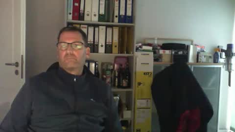 Snapshot of macfly67 chatting on 5, 10, 2025 macfly67 online show from 5, 10, 2025