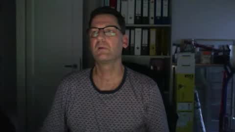 Snapshot of macfly67 chatting on 8, 2, 2026 macfly67 online show from 8, 2, 2026