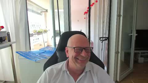 Snapshot of machinegun3dx chatting on 20, 4, 2026 Andy online show from 20, 4, 2026