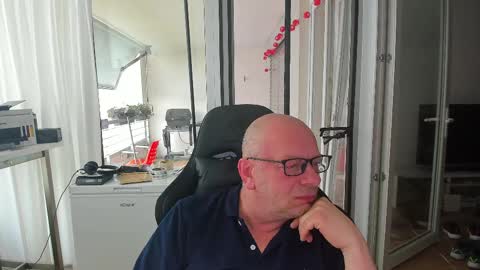 Snapshot of machinegun3dx chatting on 28, 4, 2026 Andy online show from 28, 4, 2026